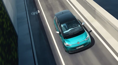 Elektryczny Volkswagen ID.3 potrafi komunikować się z kierowcą i otoczeniem za... - galeria