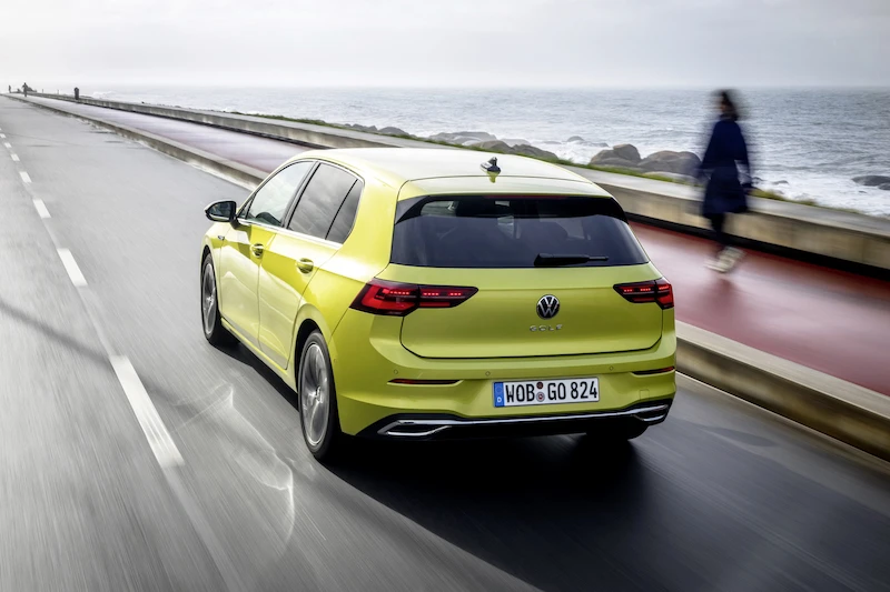 Nowy Golf z jednostką silnikową 1.0 TSI o mocy 90 KM już od 69 490 zł - 1.