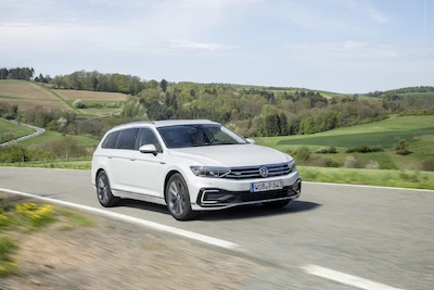 Rośnie popyt na auta elektryczne i hybrydy Volkswagena: znaczny wzrost sprzedaży... - galeria