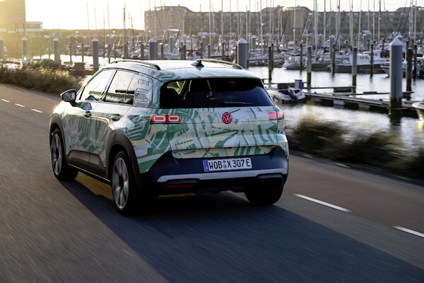 Pierwsze jazdy elektrycznym kompaktowym SUV-em Volkswagena: nowy ID. Cross na ulicach Amsterdamu