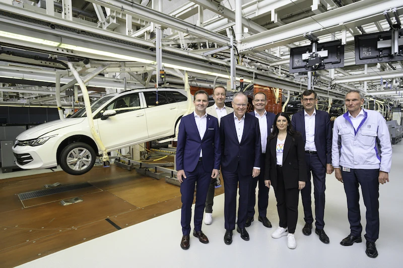 50 lat produkcji Golfa: fabryka Volkswagena w Wolfsburgu świętuje urodziny swojego bestsellera - 9.