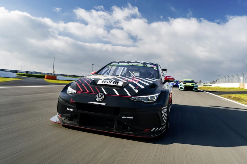 Festiwal Volkswagena Golfa GTI podczas weekendu wyścigowego 24h ADAC na torze Nürburgring - 10.