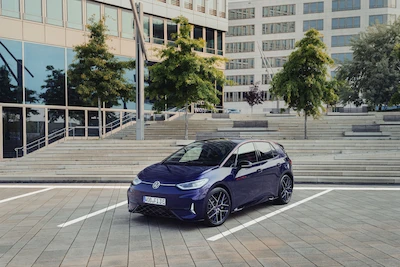 Dobra wiadomość dla fanów Volkswagena: koncepcyjny model ID.3 GTX FIRE+ICE... - galeria