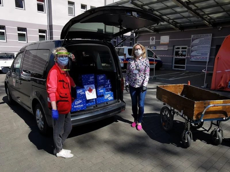 Volkswagen Poznań pomaga poznańskiemu szpitalowi w walce z Covid-19 - 4.