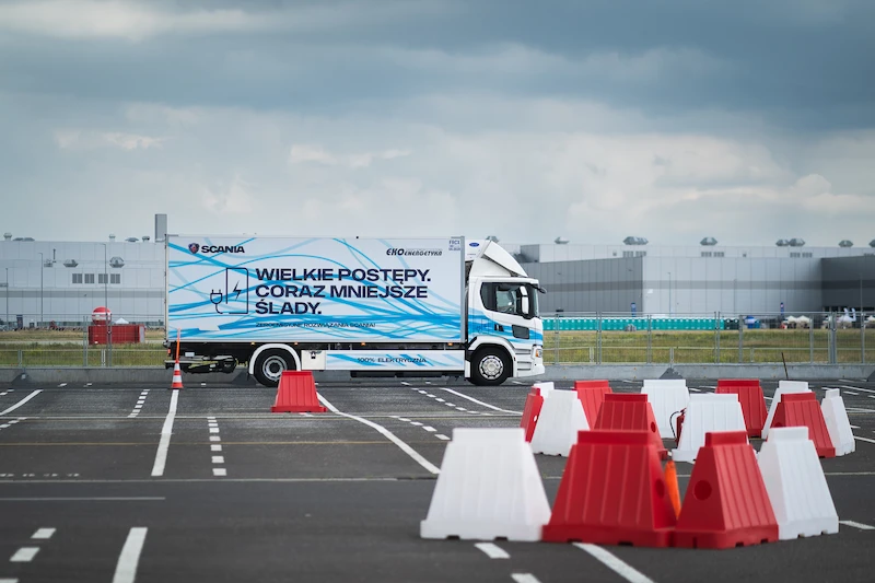 Volkswagen Poznań w gronie wielkiej rodziny pracowników świętował 30-lecie spółki - 5.