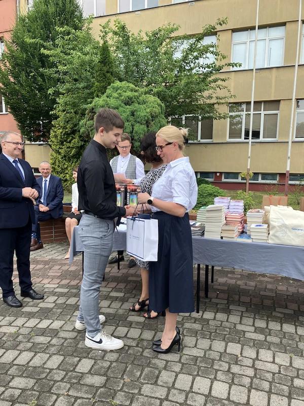 Volkswagen Poznań od 18 lat rozwija szkolnictwo zawodowe - 2.
