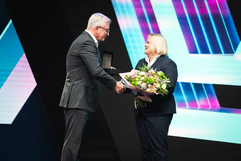 Srebrna Pieczęć Miasta Poznania dla Volkswagen Poznań - 1.