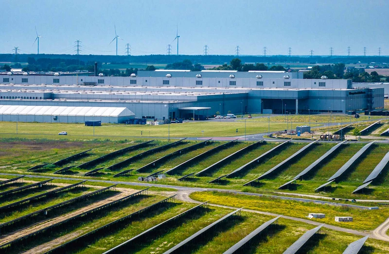 Farma fotowoltaiczna na terenie zakładu Volkswagen Poznań we Wrześni rusza z pełną mocą - 7.