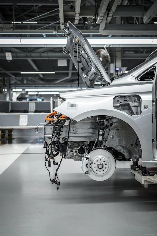 W Poznaniu rozpoczęła się seryjna produkcja hybrydowego Caddy - 2.