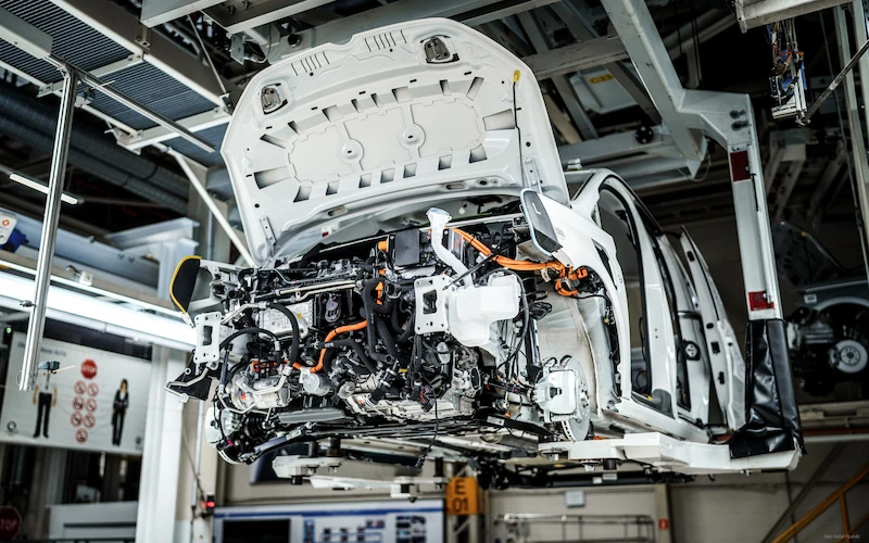 W Poznaniu rozpoczęła się seryjna produkcja hybrydowego Caddy - 4.