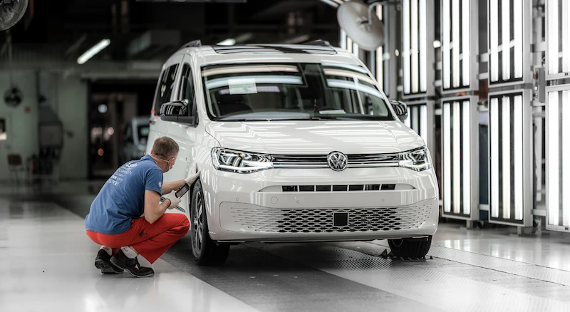 Rekordowa liczba osób zwiedziła zakłady Volkswagen Poznań - 3.