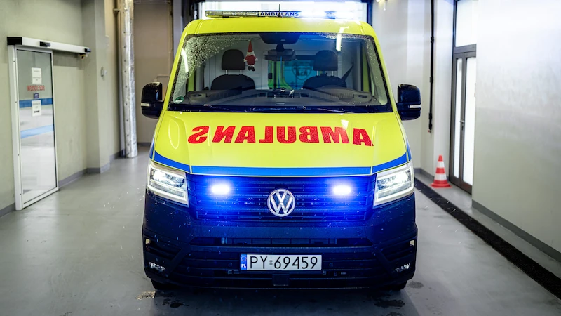 Szpital w Poznaniu z nową karetką od Volkswagen Poznań - 5.