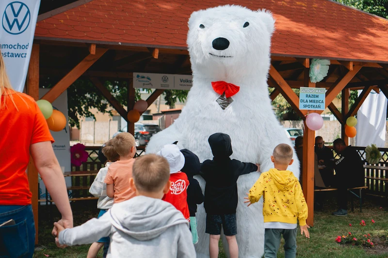 „Niebieskie granty” łączą pokolenia i zmieniają otoczenie. - 3.