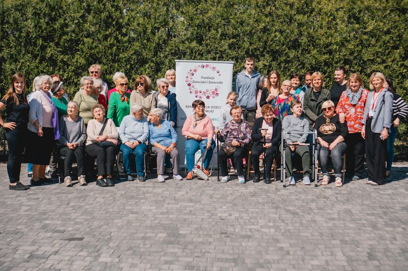 „Niebieskie granty” łączą pokolenia i zmieniają otoczenie. - 7.