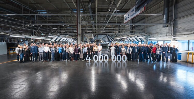 Czteromilionowy samochód z zakładu Volkswagena w Poznaniu