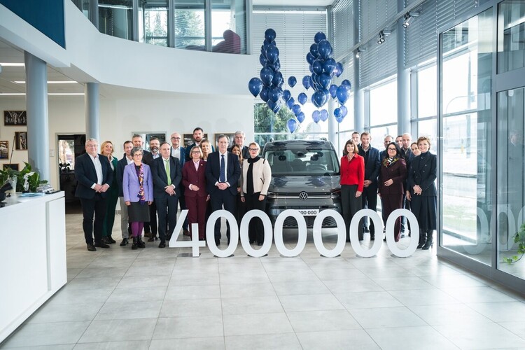 Czteromilionowy samochód z zakładu Volkswagena w Poznaniu