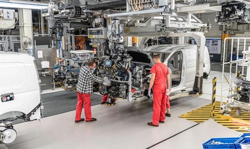 Ferie z motoryzacją i jubileusz we Wrześni. Volkswagen Poznań zaprasza na zwiedzanie w 2026 roku  - 2.