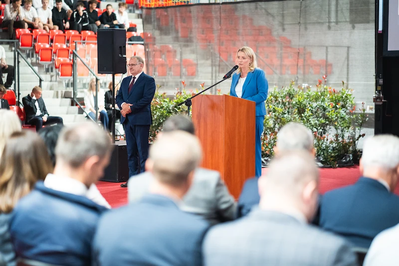 Blisko 100 absolwentów i 10 lat współpracy. Volkswagen Poznań podsumowuje partnerstwo z Zespołem Szkół Politechnicznych we Wrześni