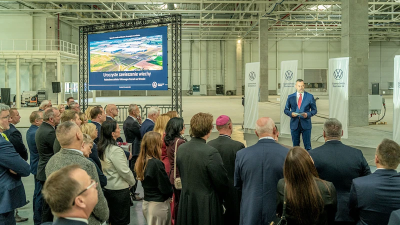 Wiecha na budowie nowych hal Volkswagen Poznań. We Wrześni powstaje zaplecze dla elektrycznego Craftera - 3.