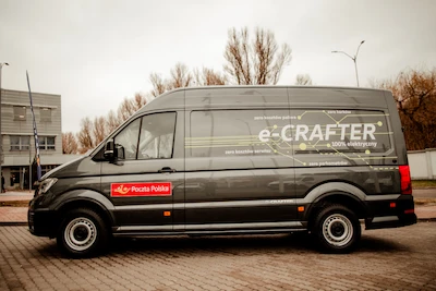Elektryczny Volkswagen e-Crafter testowany przez pracowników Poczty Polskiej - galeria