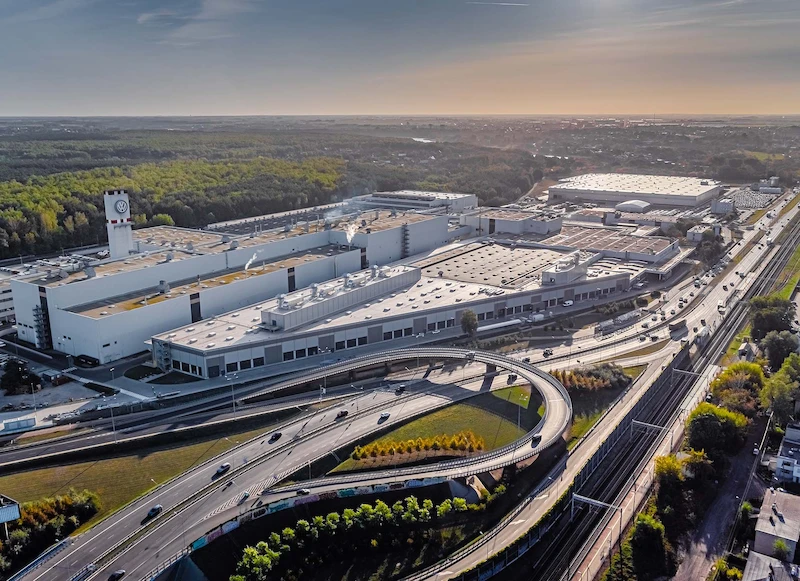 Marka Volkswagen Samochody Dostawcze od 27 kwietnia wznawia produkcję aut - 1.