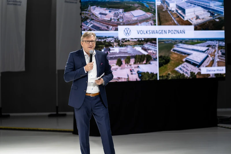We Wrześni ruszyła seryjna produkcja elektrycznego Volkswagena e-Craftera - 12.