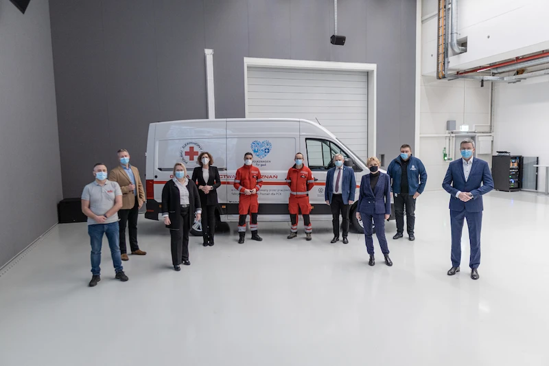Volkswagen Poznań przekazuje e-Craftera Grupie Ratownictwa PCK Poznań - 4.