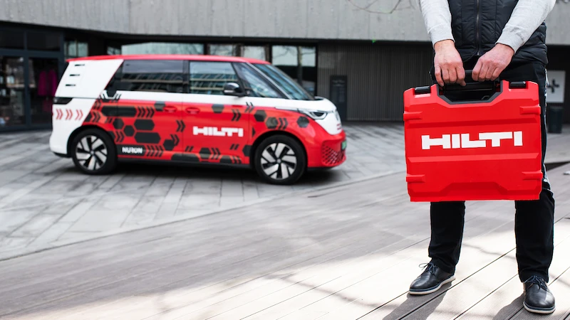 Volkswagen ID. Buzz we flocie Hilti Poland - wizytówka firmy i dowód zrównoważonego rozwoju - 4.