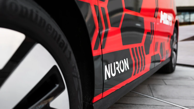 Volkswagen ID. Buzz we flocie Hilti Poland - wizytówka firmy i dowód zrównoważonego rozwoju - 5.