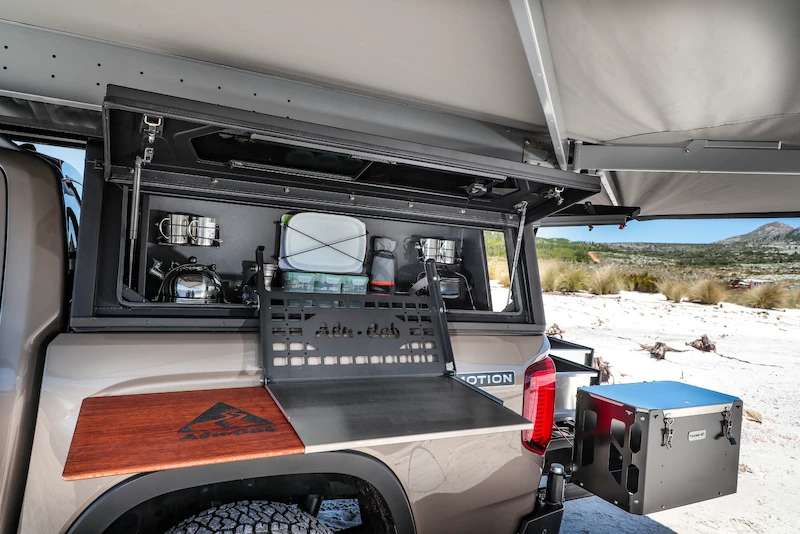 Caravan Salon 2023: nowy Amarok z namiotem dachowym i z hardtopem - 5.