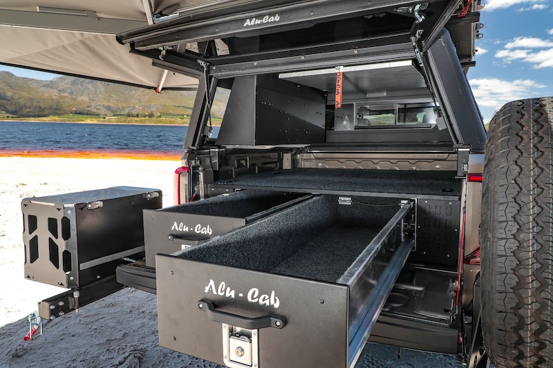 Caravan Salon 2023: nowy Amarok z namiotem dachowym i z hardtopem - 6.