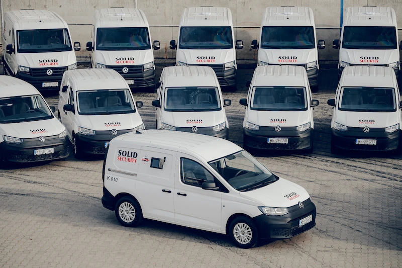 Volkswageny Caddy i Volkswageny Craftery w wersji bankowóz wzbogacają flotę firmy Solid - 1.