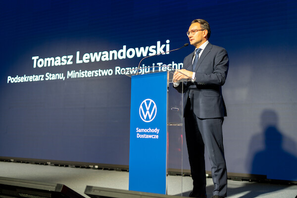 Fabryka Volkswagen Poznań we Wrześni: Wmurowano kamień węgielny pod nowe hale do produkcji elektrycznego Craftera