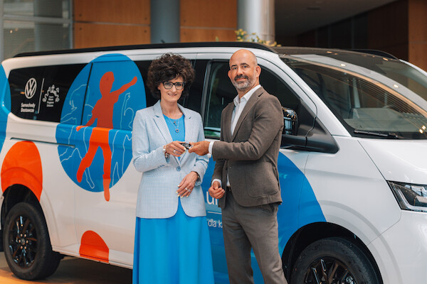 Jeden samochód, tysiące małych beneficjentów. Volkswagen Samochody Dostawcze wspiera UNICEF Polska