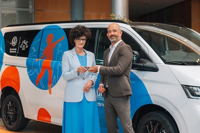Jeden samochód, tysiące małych beneficjentów. Volkswagen Samochody Dostawcze wspiera UNICEF Polska