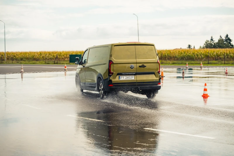 Caddy, Transporter i Crafter na torze. „Dostawczaki” w podbramkowych sytuacjach - 7.