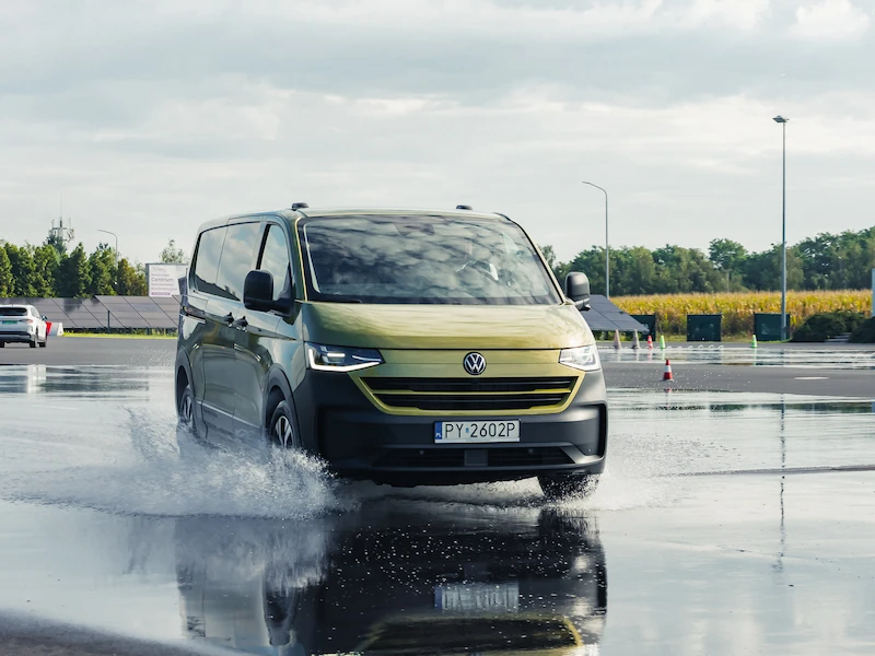 Caddy, Transporter i Crafter na torze. „Dostawczaki” w podbramkowych sytuacjach - 2.
