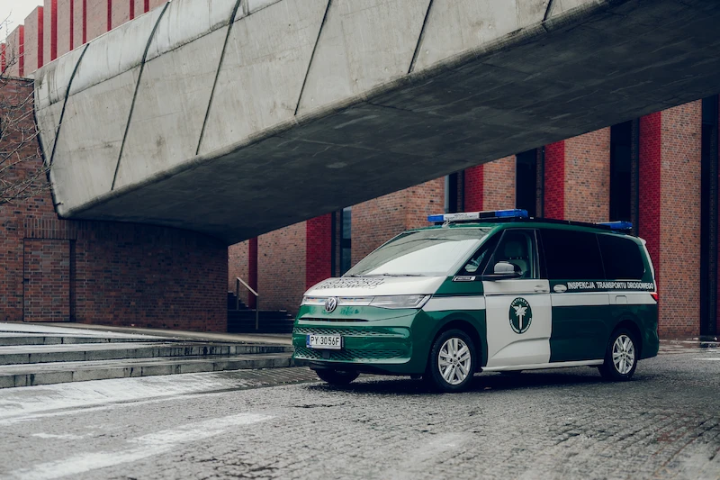 Mobilne biuro w Multivanie - 10.