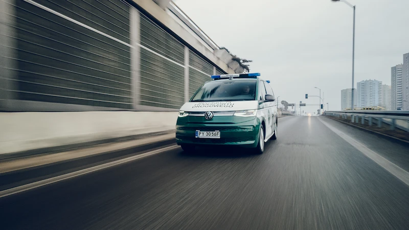 Mobilne biuro w Multivanie - 9.