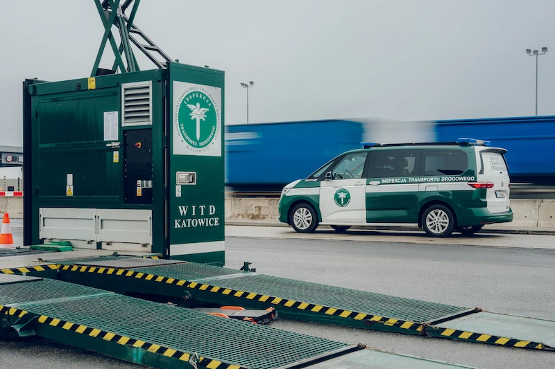 Mobilne biuro w Multivanie - 12.