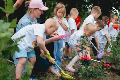 „Niebieskie granty” łączą pokolenia i zmieniają otoczenie