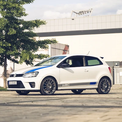 50 lat Polo: Piąta generacja miejskiego Volkswagena z sukcesami na rajdowych trasach